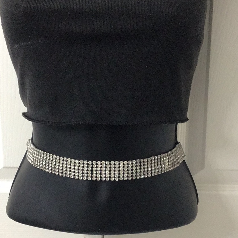 Starkles 80’s Vintage Sparkly Pronged RS Belt Set In Silver Toned Rhodium Metal.